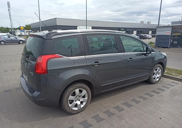 Peugeot 5008 cena 27400 przebieg: 233000, rok produkcji 2013 z Góra małe 79